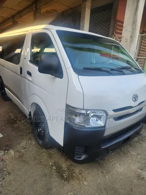 Toyota HiAce 2012 White