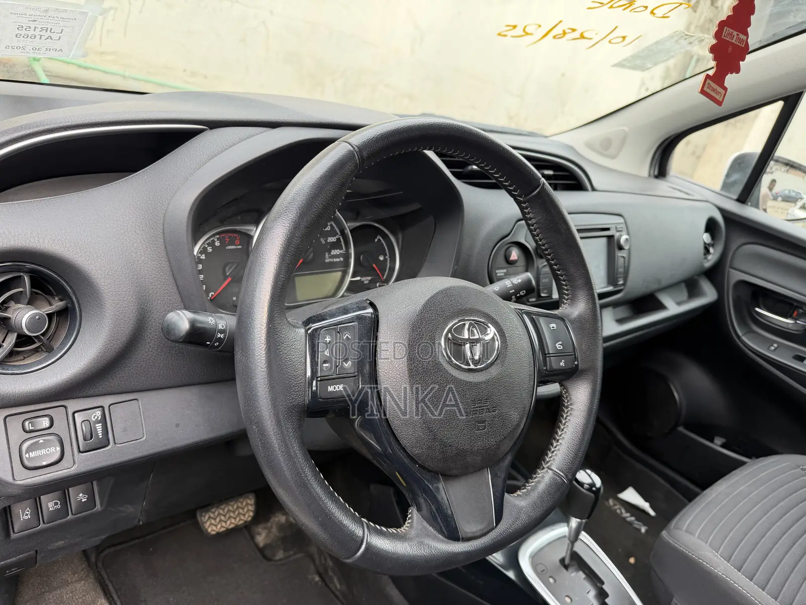Toyota Yaris 2019 White