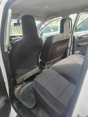 Toyota Hilux Revo Double Cab Petrol 2.7 AWD 2019 White