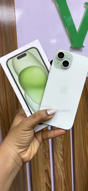Apple iPhone 15 128 GB Green