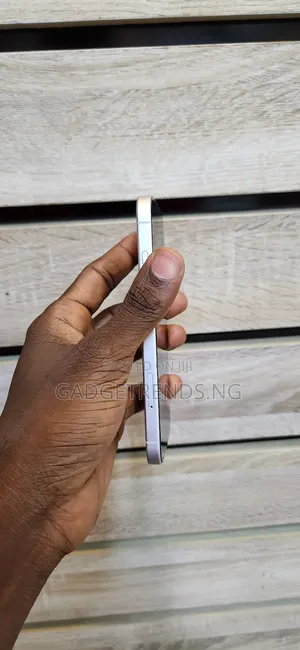 Apple iPhone 16 128 GB White
