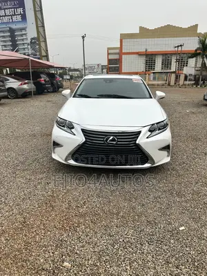 Lexus ES 350 FWD 2017 White