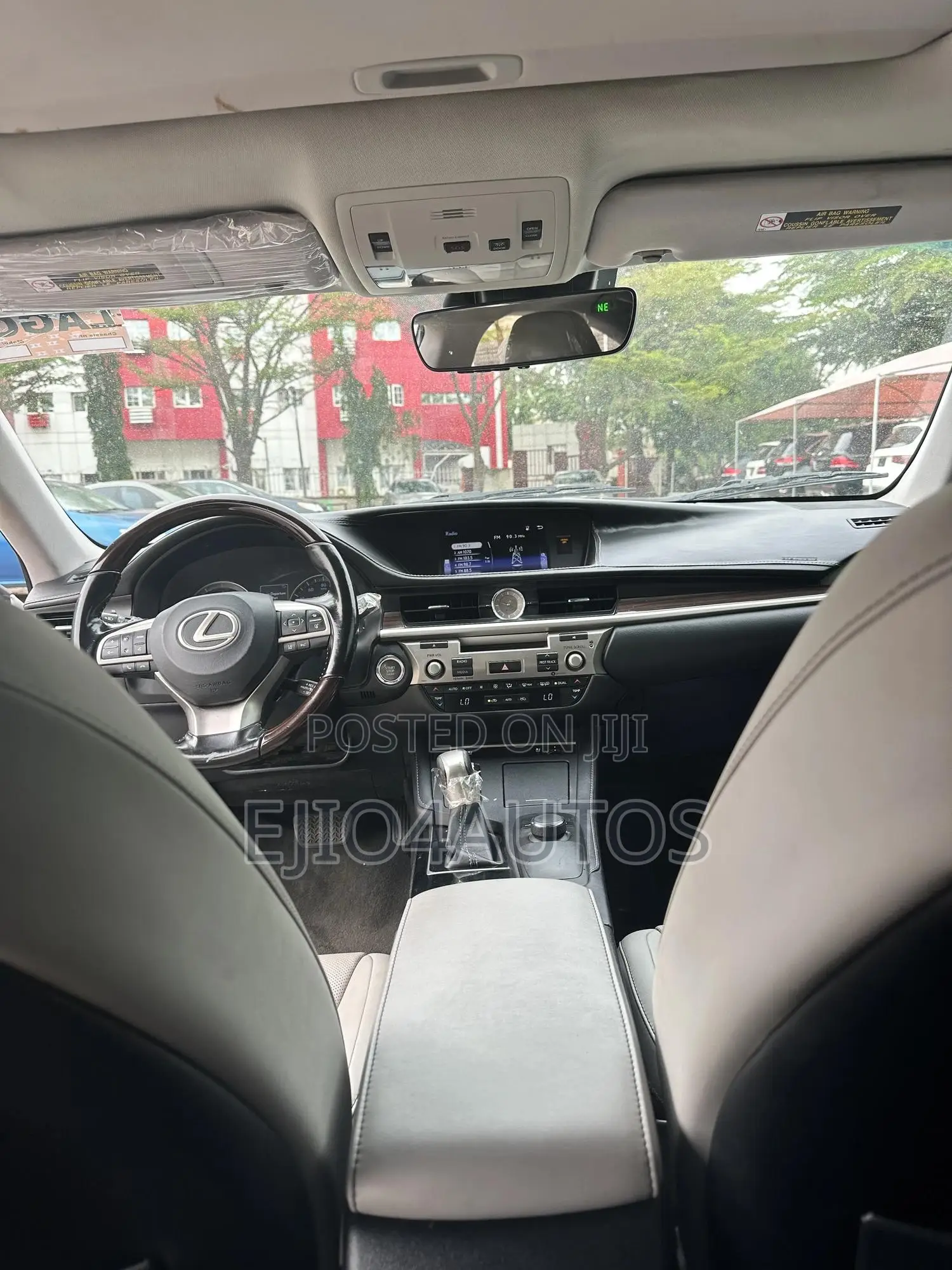 Lexus ES 350 FWD 2017 White