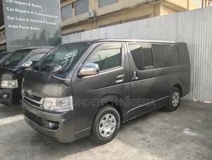 Toyota HiAce 2013 Black