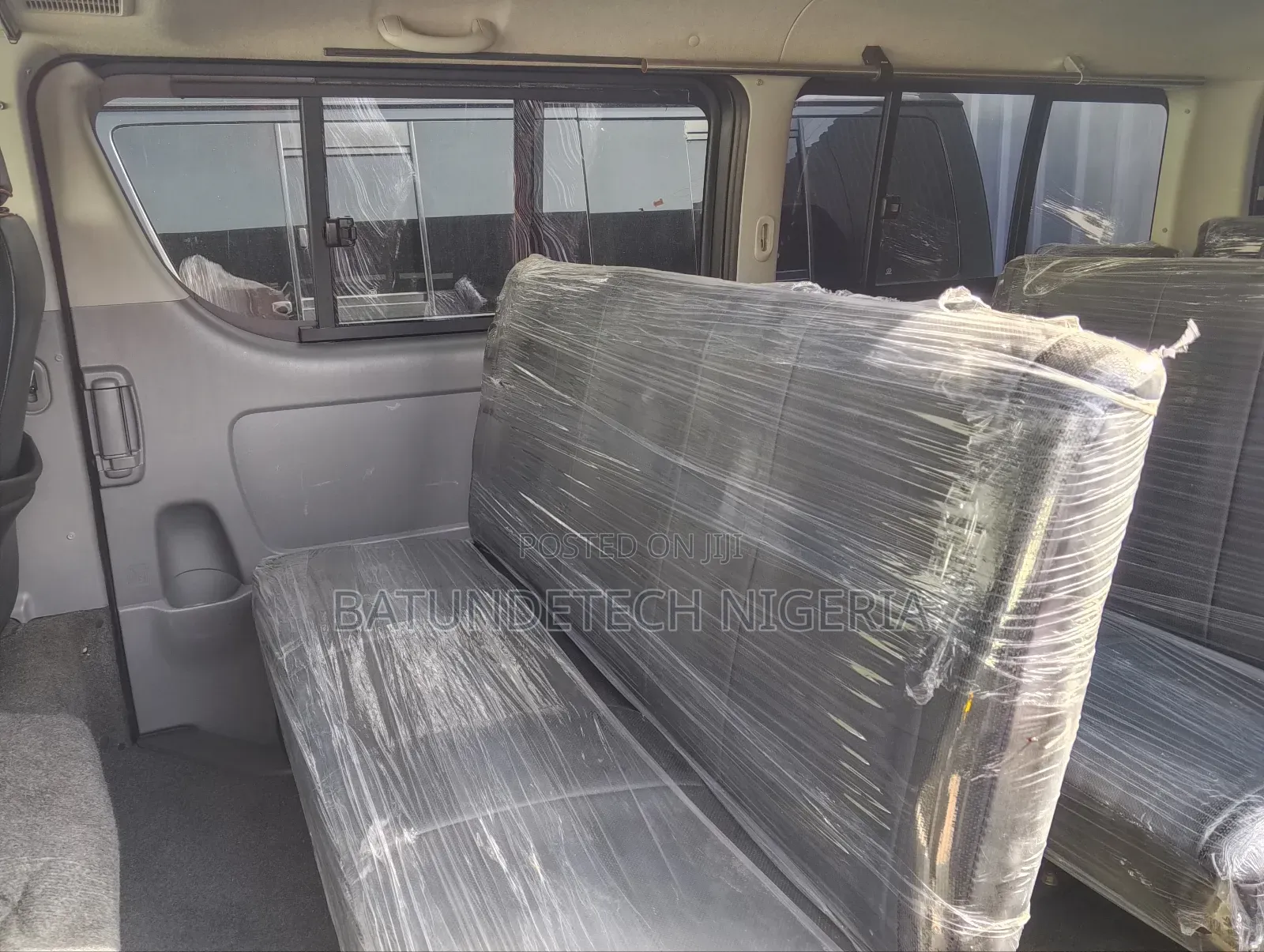 Toyota HiAce 2013 Black