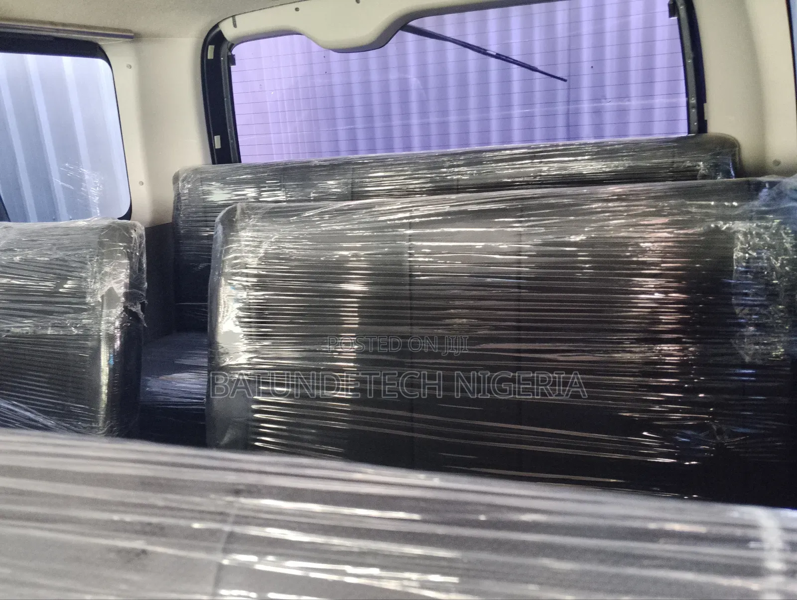 Toyota HiAce 2013 Black