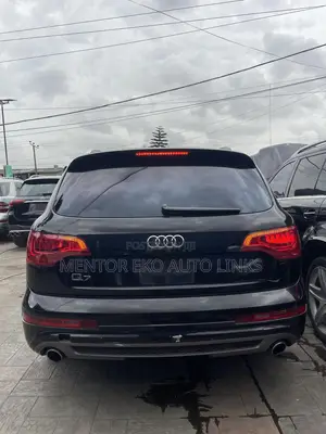 Audi Q7 2012 Black