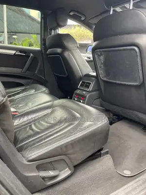 Audi Q7 2012 Black
