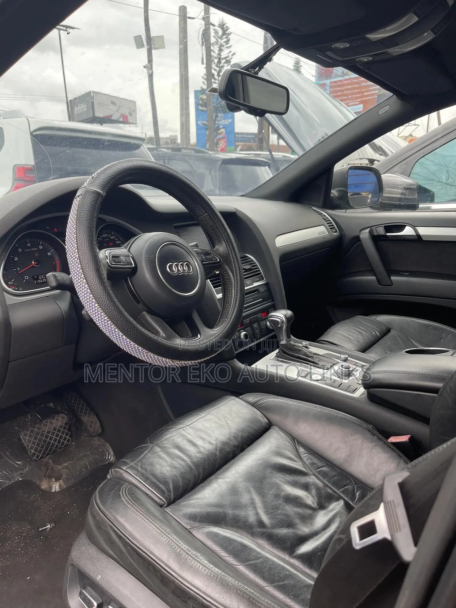 Audi Q7 2012 Black