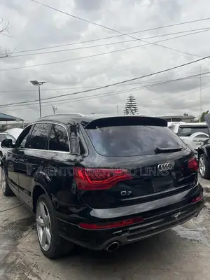 Audi Q7 2012 Black