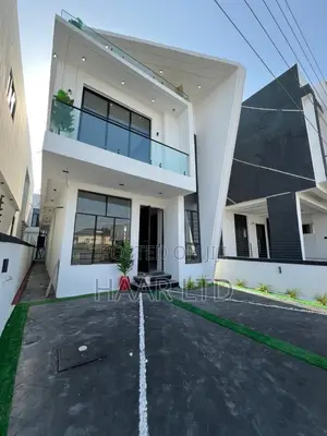 4bdrm Duplex in Ikota for sale