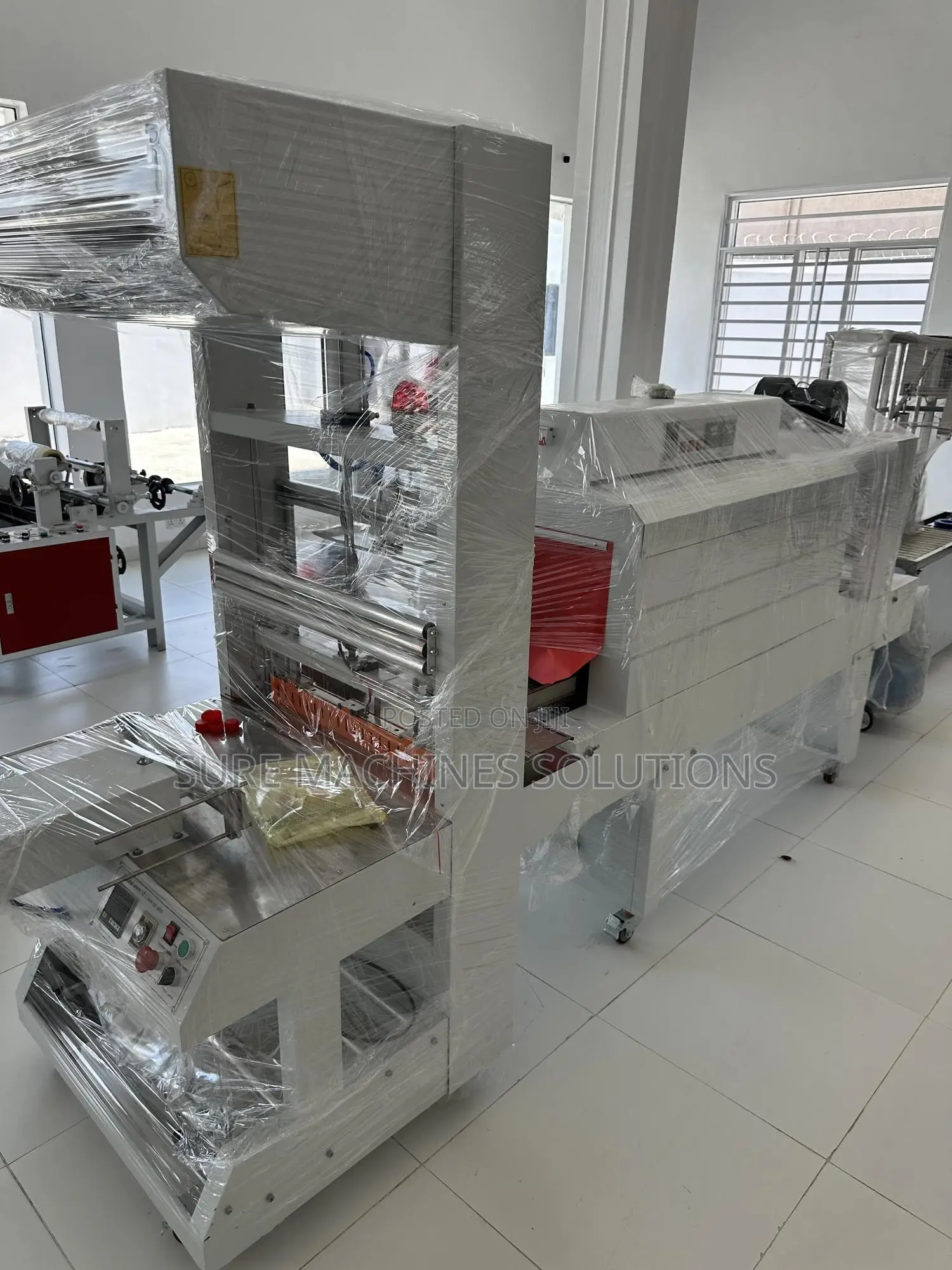 Semi Automatic Shrink Packaging Machine