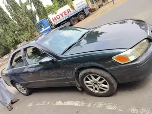Toyota Camry XLE V6 4dr Sedan (3.0L 6cyl 4A) 2001 Green