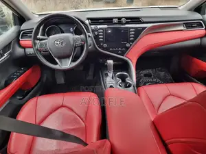 Toyota Camry 2019 White