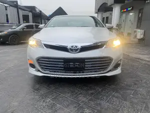 Toyota Avalon 2013 White