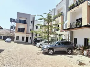 5bdrm Townhouse / Terrace in Guzape District for rent