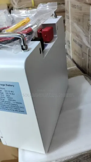 2.5kwh 12v and One Wall Mount Lithium Battery