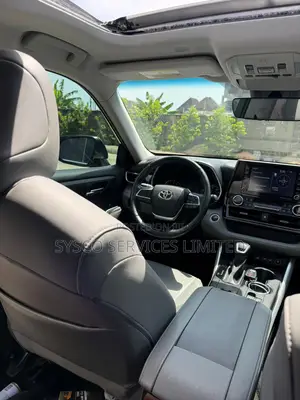 Toyota Highlander XLE AWD 2020 Blue