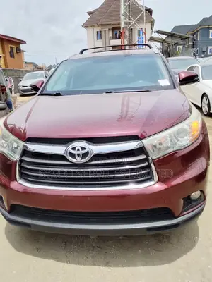 Toyota Highlander XLE V6 4x4 (3.5L 6cyl 6A) 2016 Burgundy