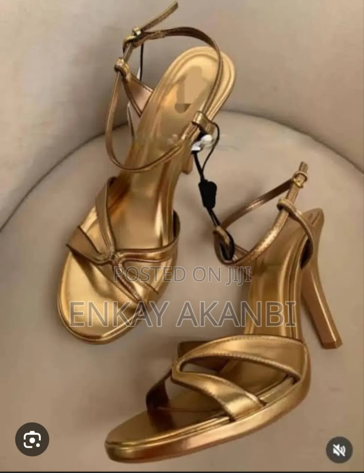 Goldie Sandal