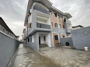 5bdrm Duplex in Chevron for rent