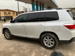Toyota Highlander SE 3.5L 4WD 2013 White
