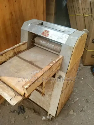 Dough Moulder
