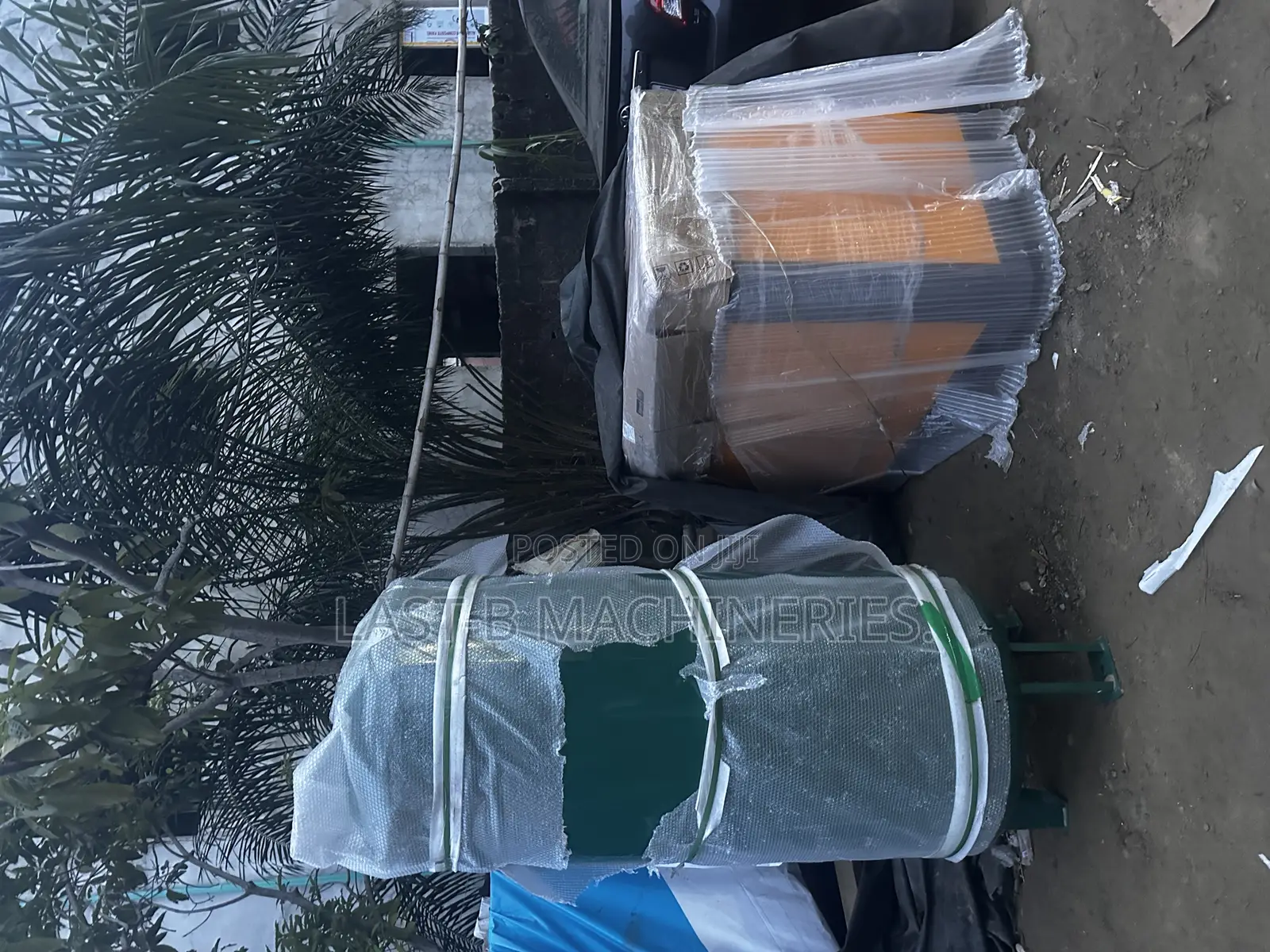 1000l Air Receiver Tank and 30hp Screw Compressor
