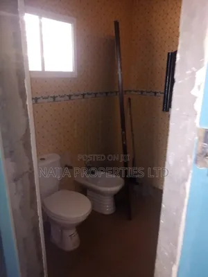 4bdrm Duplex in Vgc for rent