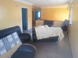 4bdrm Duplex in Vgc for rent