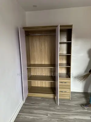 Wardrobe 4by6 With Shoe Rack