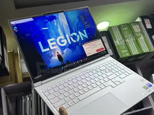 Laptop Lenovo Legion Pro 7 16GB Intel Core Ultra 9 SSD 1T