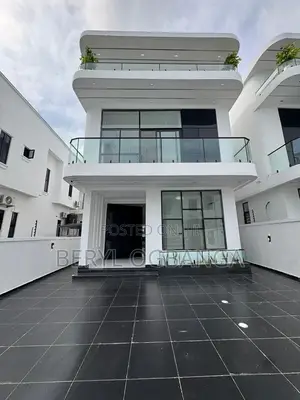 5bdrm Duplex in Lekki Phase 2 for sale