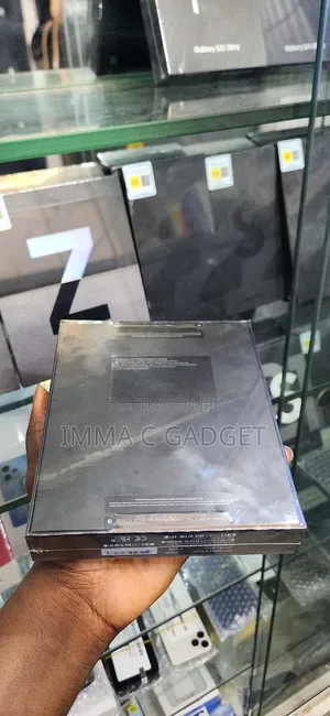 New Samsung Galaxy Z Fold4 512 GB Black