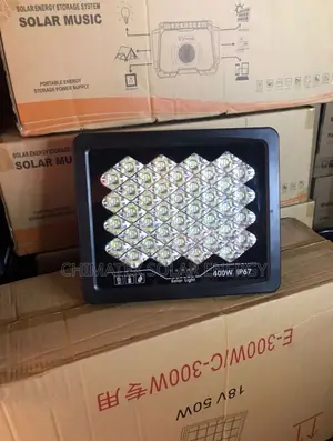 400w Solar Led Flood Light For Outdoor Security And Illumination.