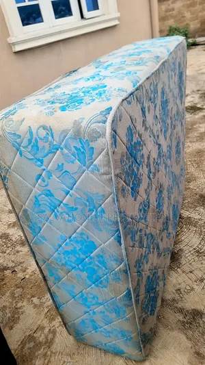 41⁄2ft X 6ft X 18 Inches Vitafoam Mattress
