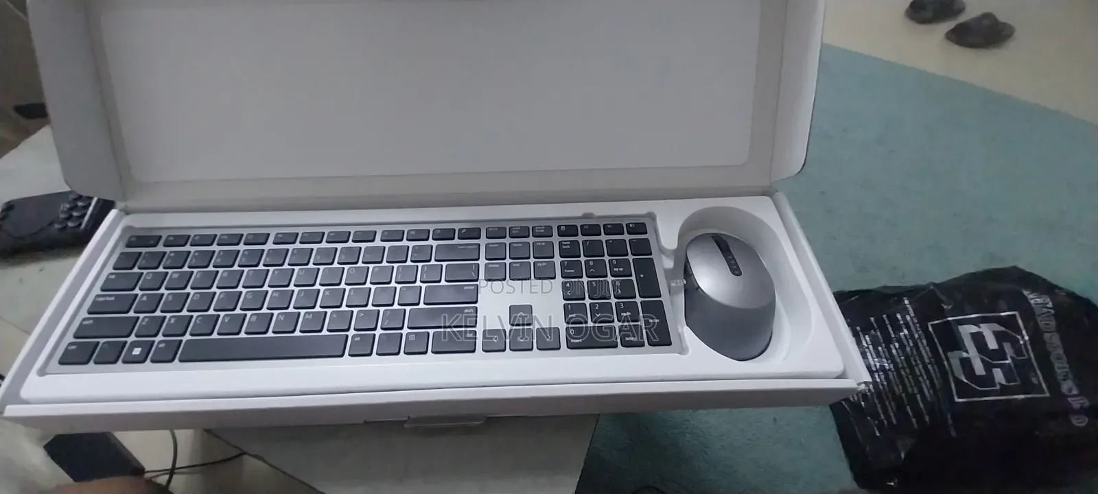Dell Multi-Device Wireless Bluetooth Keyboard and Mouse (Km7321w)