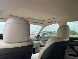 Lexus IS 250 Automatic 2012 White