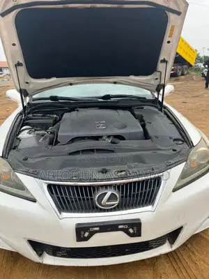 Lexus IS 250 Automatic 2012 White