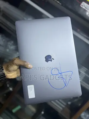 15” Inch Macbook Pro 2018/2019 A1990 Screen Replacement. Sweet Price!