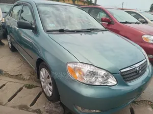 Toyota Corolla LE 2005 Ivory