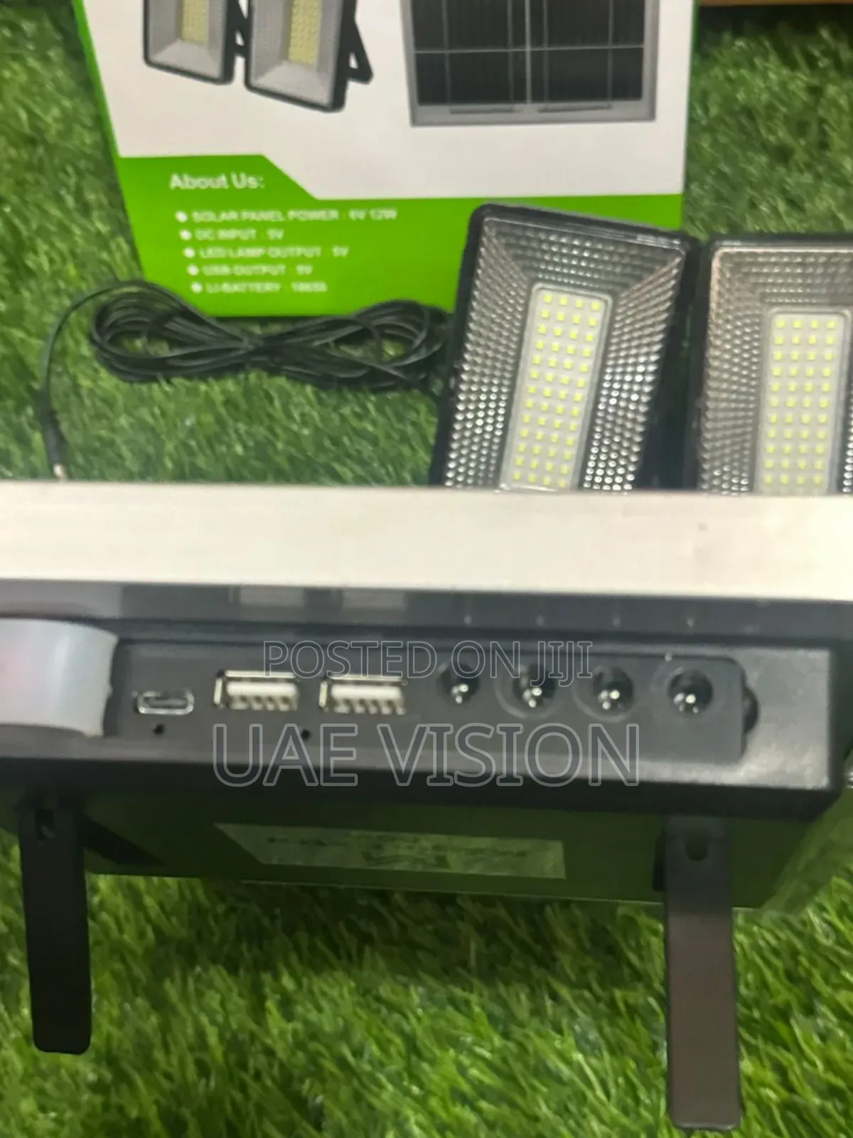 Solar Mobile Charger Panel With 2 Light