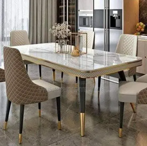 Unique Dinning Table and Chairs