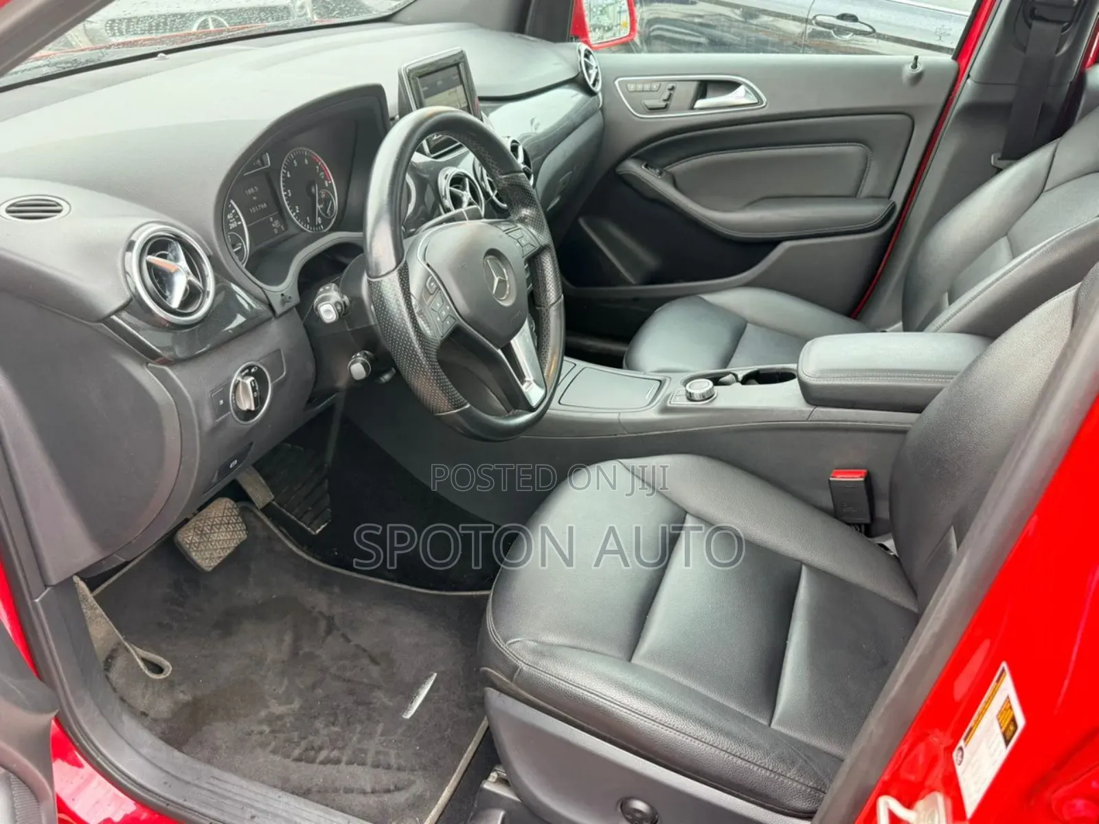 Mercedes-Benz B-Class B250 Petrol 2014 Red