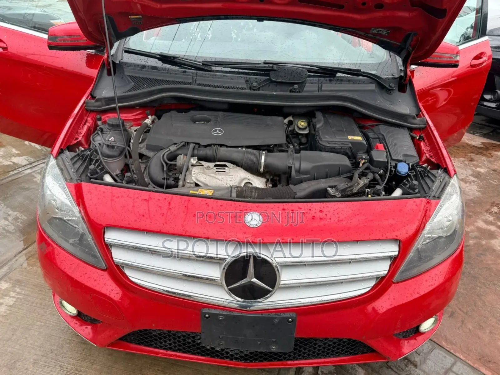Mercedes-Benz B-Class B250 Petrol 2014 Red