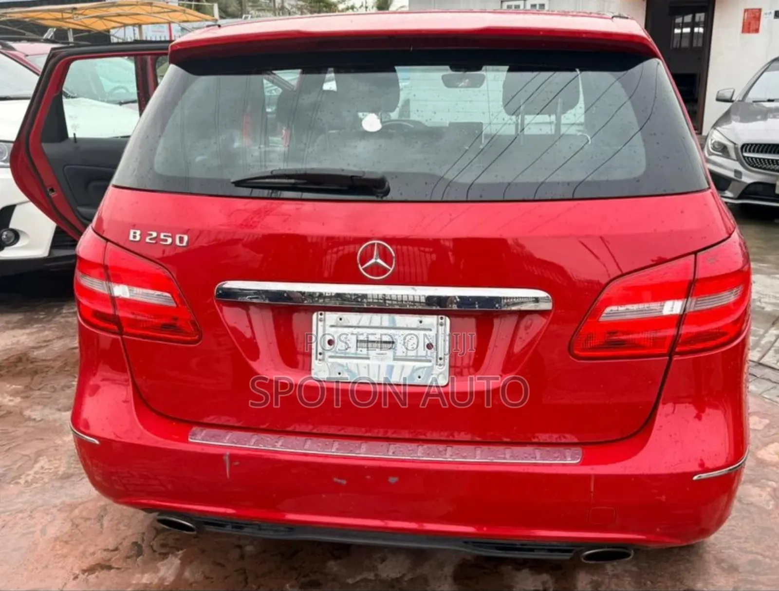 Mercedes-Benz B-Class B250 Petrol 2014 Red