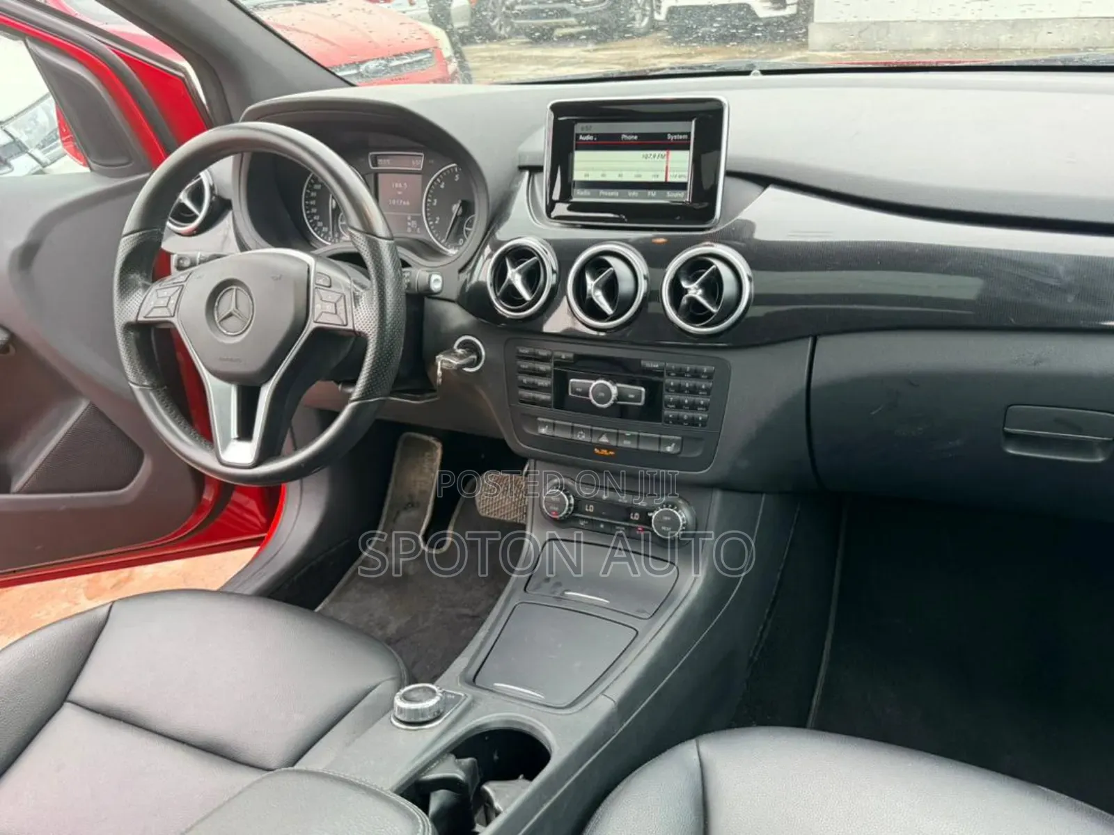 Mercedes-Benz B-Class B250 Petrol 2014 Red