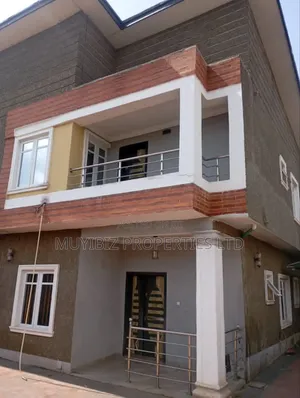 4bdrm Duplex in Jericho Gra for rent
