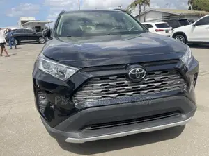 Toyota RAV4 Limited 2021 Black