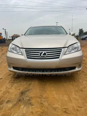 Lexus ES 350 2012 Gold